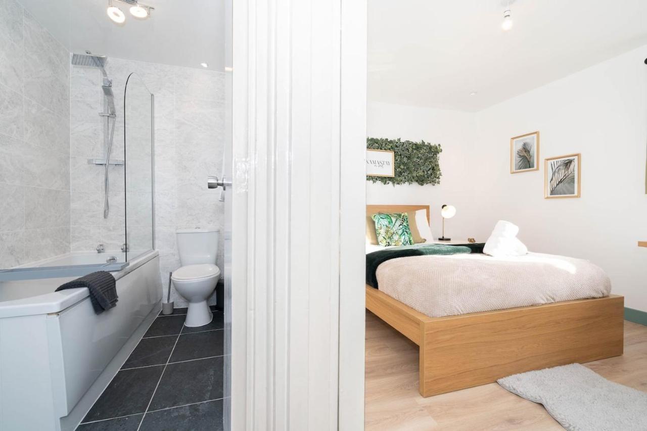 Luxury Urban Oasis In West Midlands Apartment Бирмингам Екстериор снимка
